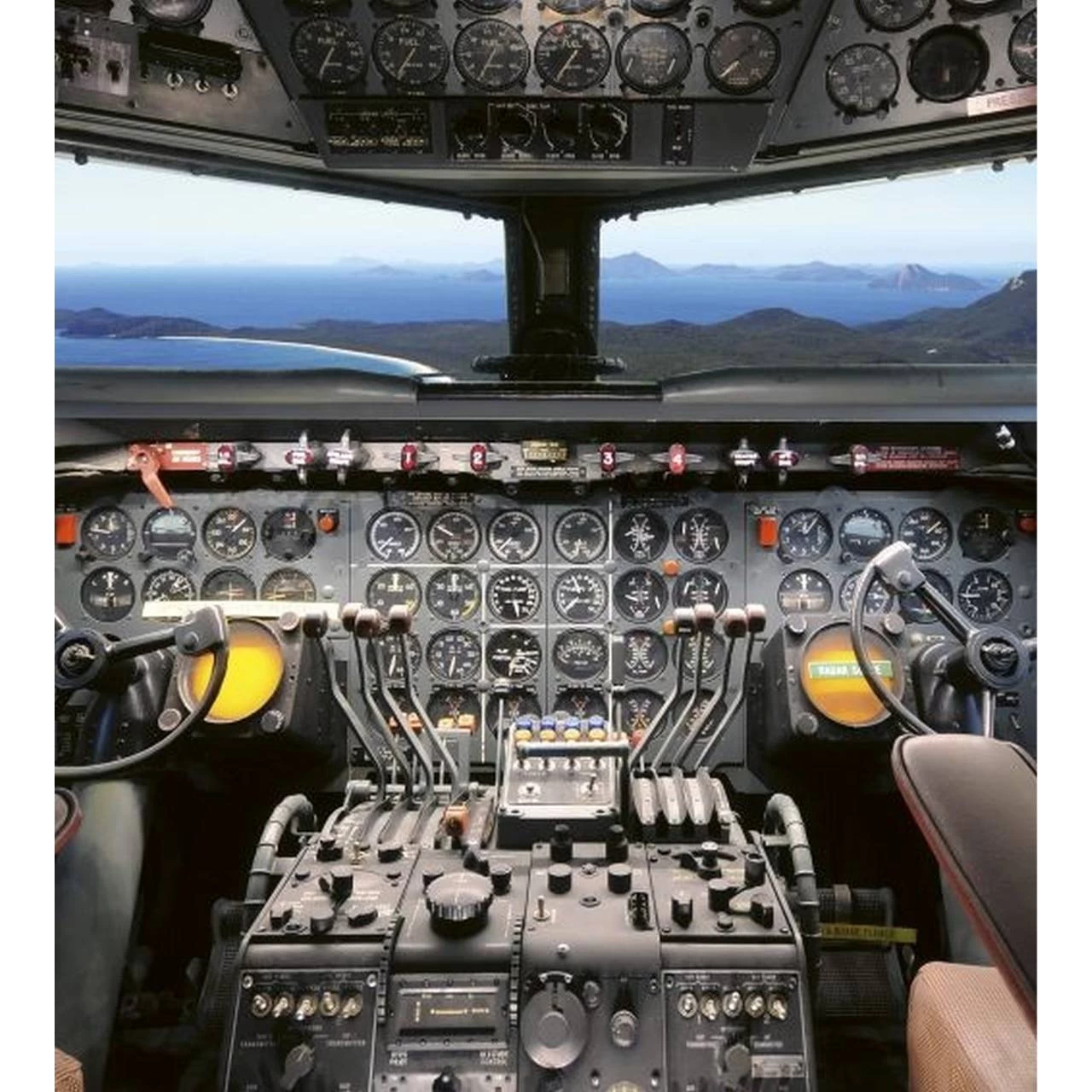 Dimex | Dimex Line | MS-3-0317 | Fototapete | Vlies | Versch. Größen | Flugzeuge & Boote | Grau 1 Dimex | Dimex Line | MS-3-0317 | Fototapete | Vlies | Versch. Größen | Flugzeuge & Boote | Grau